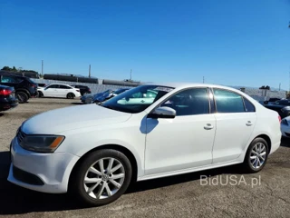 VOLKSWAGEN JETTA SE