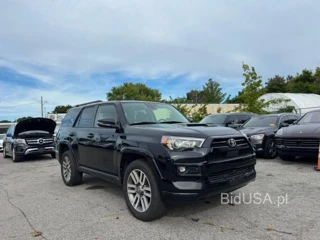 TOYOTA 4RUNNER TRD SPORT
