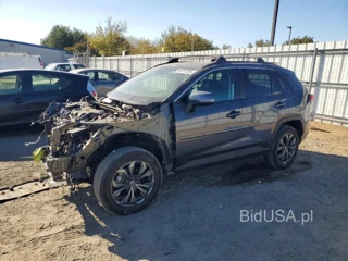 TOYOTA RAV4 XLE PREMIUM