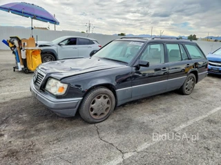 MERCEDES-BENZ E 320