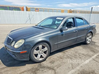 MERCEDES-BENZ E 320