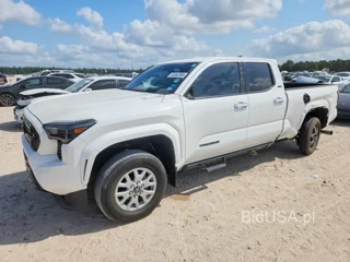 TOYOTA TACOMA SR5