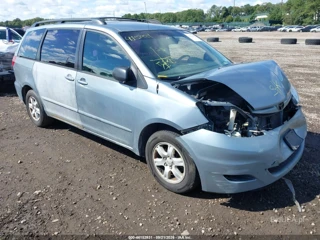 TOYOTA TOYOTA SIENNA CE