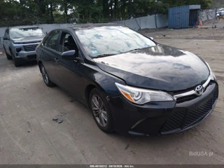 TOYOTA TOYOTA CAMRY SE