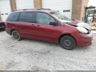 TOYOTA TOYOTA SIENNA LE