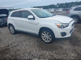 MITSUBISHI MITSUBISHI OUTLANDER SPORT SE
