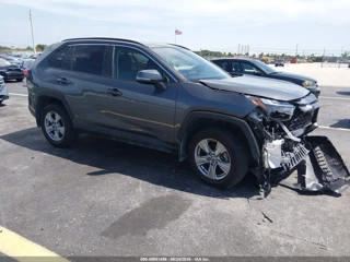 TOYOTA TOYOTA RAV4 XLE