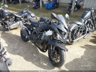 KAWASAKI KAWASAKI ZX400 S