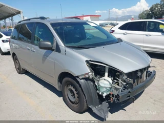TOYOTA TOYOTA SIENNA CE