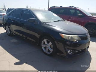 TOYOTA TOYOTA CAMRY SE
