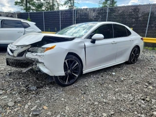 TOYOTA CAMRY XSE
