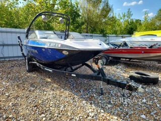 MOOMBA BOAT