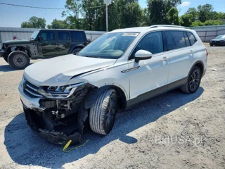 VOLKSWAGEN TIGUAN SE