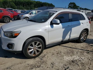 MITSUBISHI OUTLANDER SPORT ES