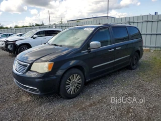 CHRYSLER TOWN & COUNTRY LIMITED