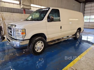 FORD ECONOLINE E250 VAN