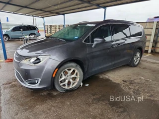 CHRYSLER PACIFICA TOURING PLUS