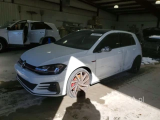 VOLKSWAGEN GTI S
