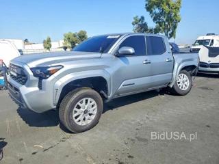 TOYOTA TACOMA SR5