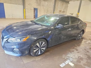 NISSAN ALTIMA SV