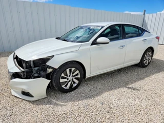 NISSAN ALTIMA S