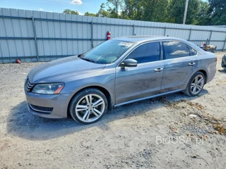 VOLKSWAGEN PASSAT SE