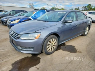 VOLKSWAGEN PASSAT S