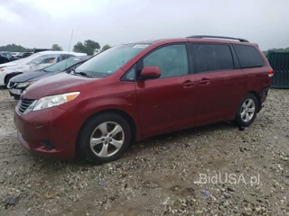 TOYOTA SIENNA LE