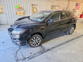 NISSAN ROGUE SPORT S