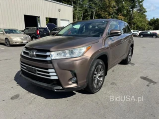TOYOTA HIGHLANDER LE PLUS