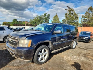 CHEVROLET SUBURBAN