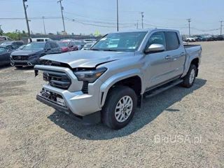 TOYOTA TACOMA SR5