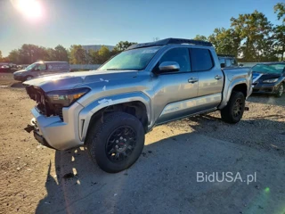 TOYOTA TACOMA SR5