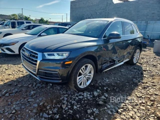 AUDI Q5 PREMIUM PLUS
