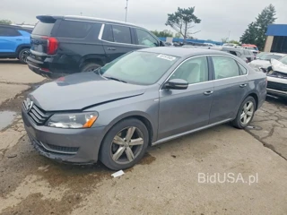 VOLKSWAGEN PASSAT S