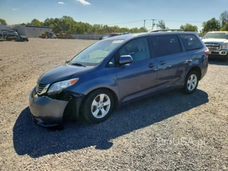 TOYOTA SIENNA LE