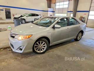TOYOTA CAMRY HYBRID XLE