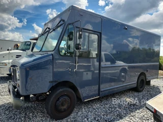 FREIGHTLINER MT45 CHASSIS