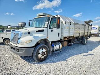 INTERNATIONAL 7300