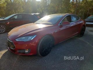 TESLA MODEL S 85D