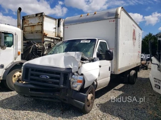 FORD ECONOLINE E450 SUPER DUTY CUTAWAY VAN