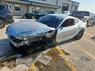 FORD MUSTANG GT