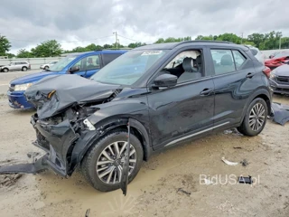 NISSAN KICKS SR