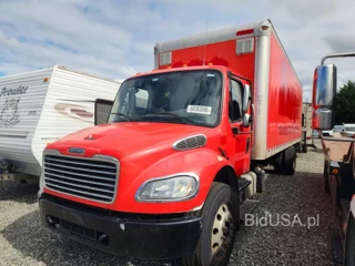 FREIGHTLINER M2
