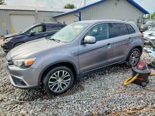 MITSUBISHI OUTLANDER SPORT ES