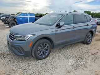 VOLKSWAGEN TIGUAN SE