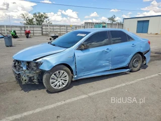 TOYOTA CAMRY HYBRID LE