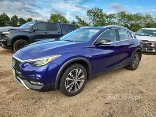 INFINITI QX30 PREMIUM