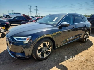 AUDI E-TRON PREMIUM