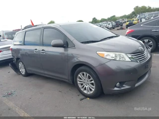 TOYOTA TOYOTA SIENNA XLE 8 PASSENGER
